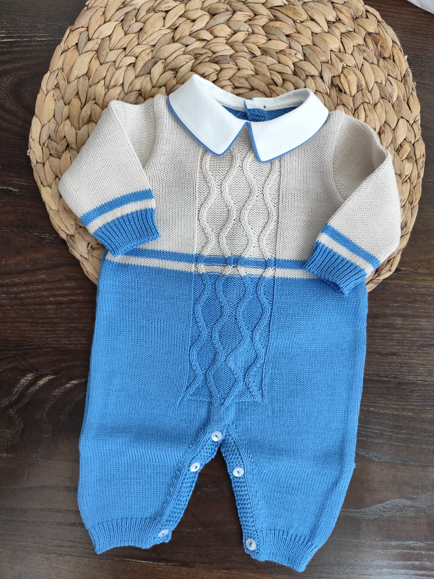 tutina in lana tema "Enea"