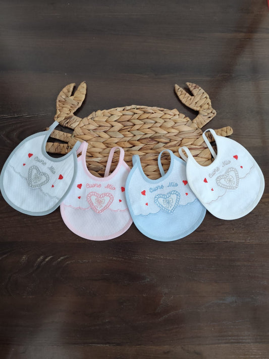 Bavaglini da ricamo " Cuore mio"