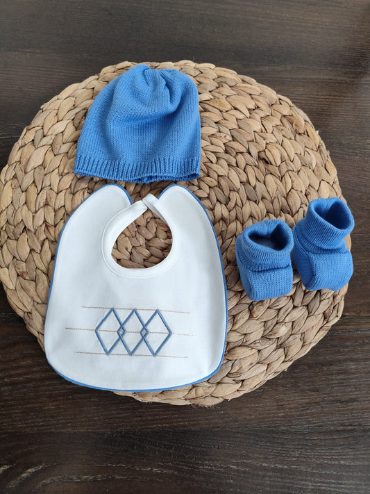 set bavetta cappellino e babbucce in lana tema Enea